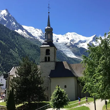 Flat Near The Slopes Mont Blanc 아파트